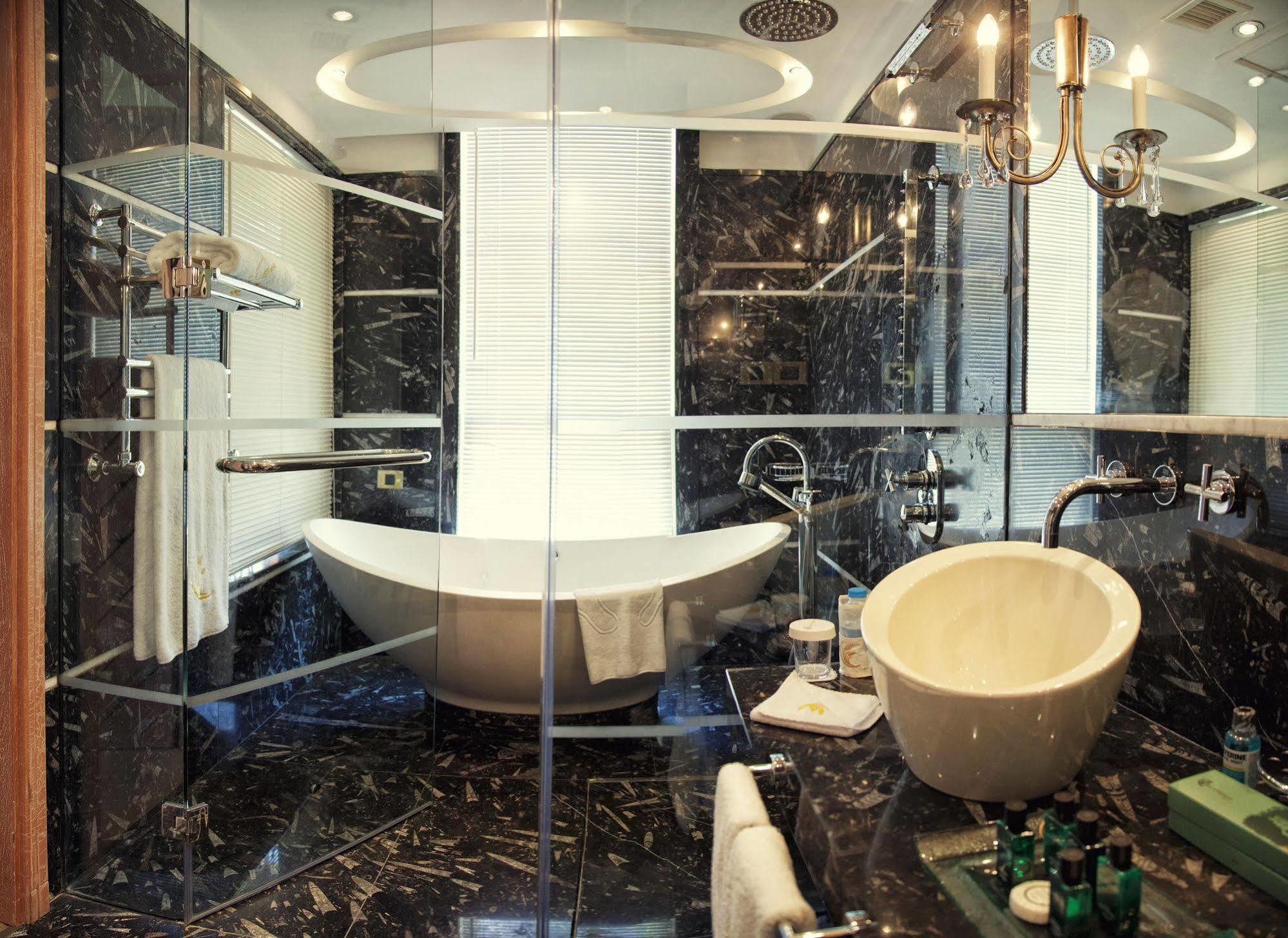 Hotel Les Ottomans Bosphorus - Special Category Истанбул Екстериор снимка